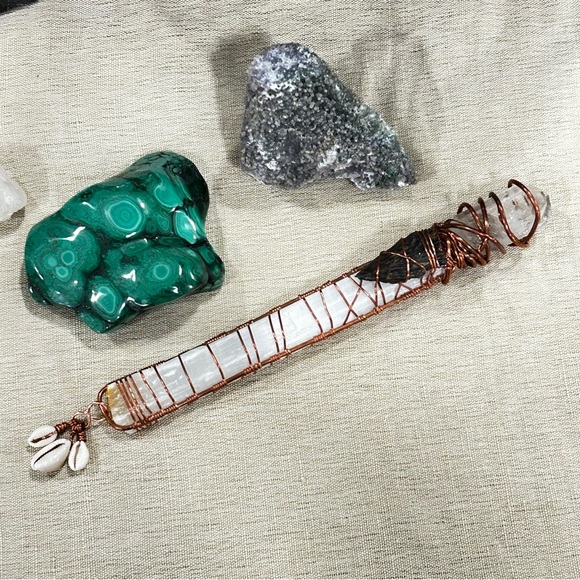 Crystal Wand Crystal, Selenite and Kyanite Chakra Wand Healing Wand Reiki - Picture 2 of 5
